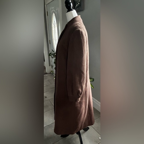 Elegant Brown Women's Coat - Picture 4 of 16